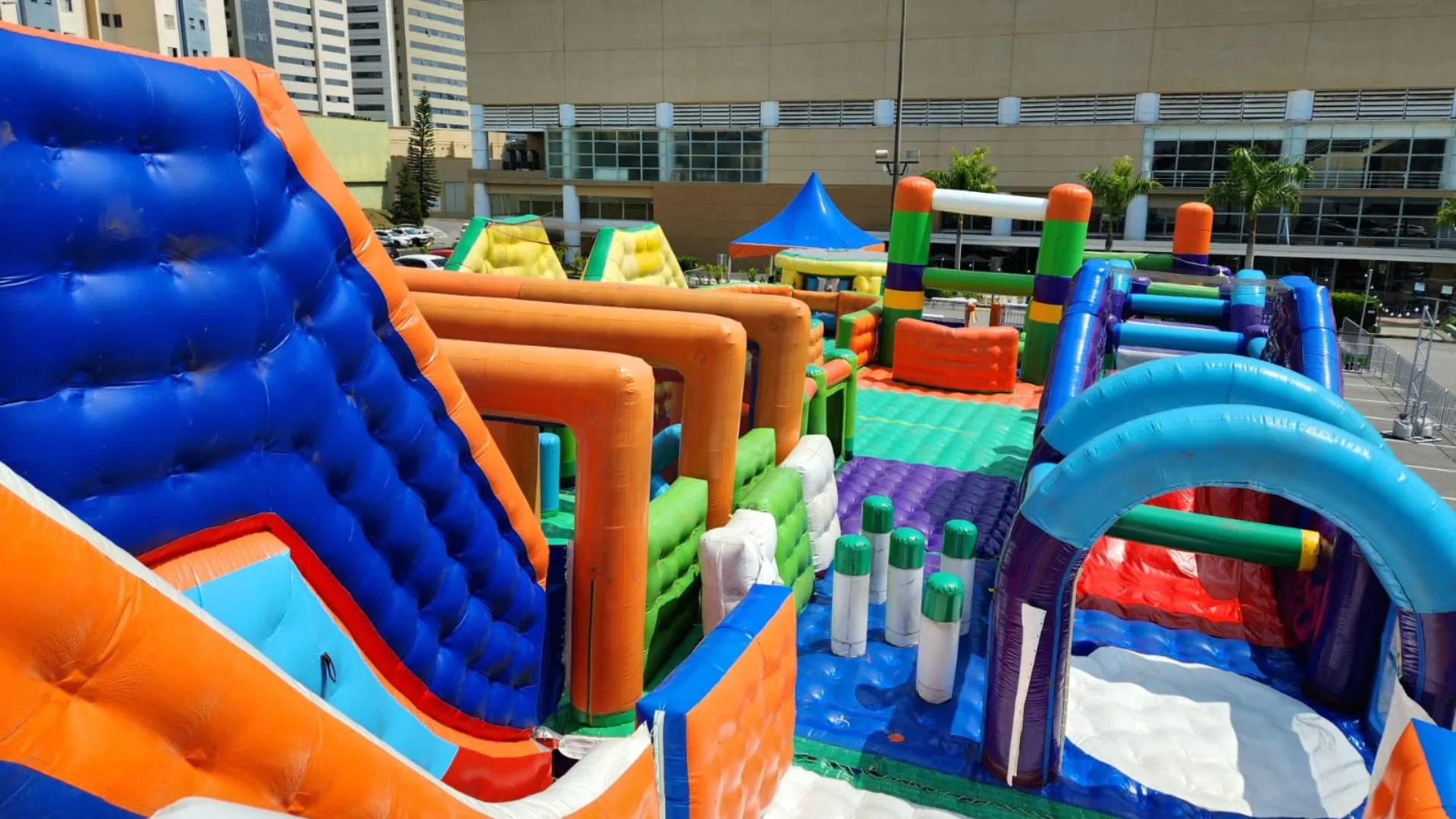 Lonas Duráveis e Seguras para Brinquedos Infláveis