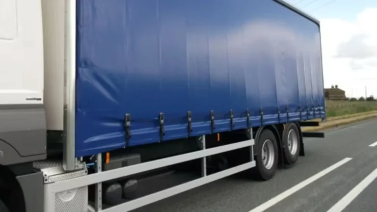 Lona Sider: Proteção e Durabilidade para o Transporte de Cargas