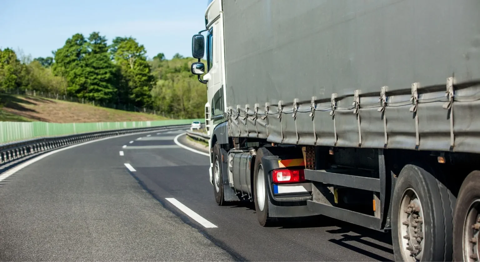 Lonas Sider: Proteção Incomparável para seu Transporte